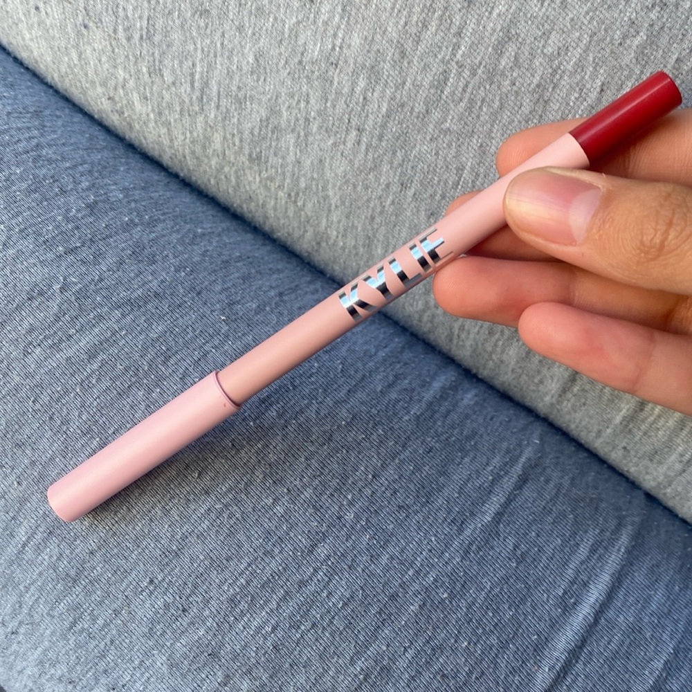 Kylie Cosmetics Lip Liner - 402 Mary Jo k
